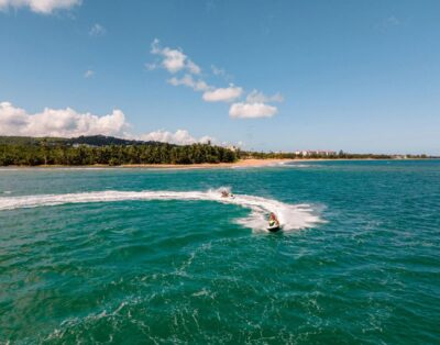 Luquillo Waves / Confort a pasos de la playa, piscina privada, salón de juegos